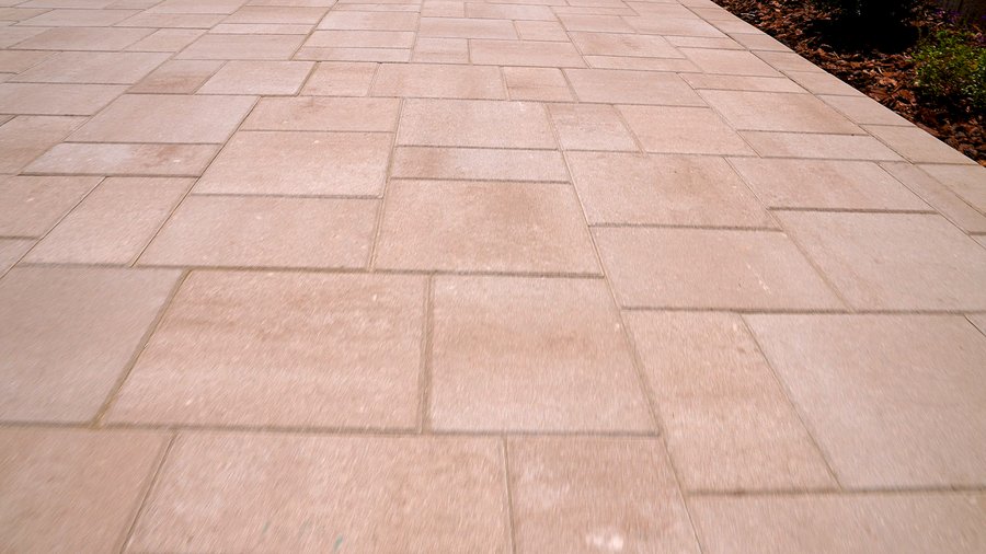 Travertine pool deck with steps